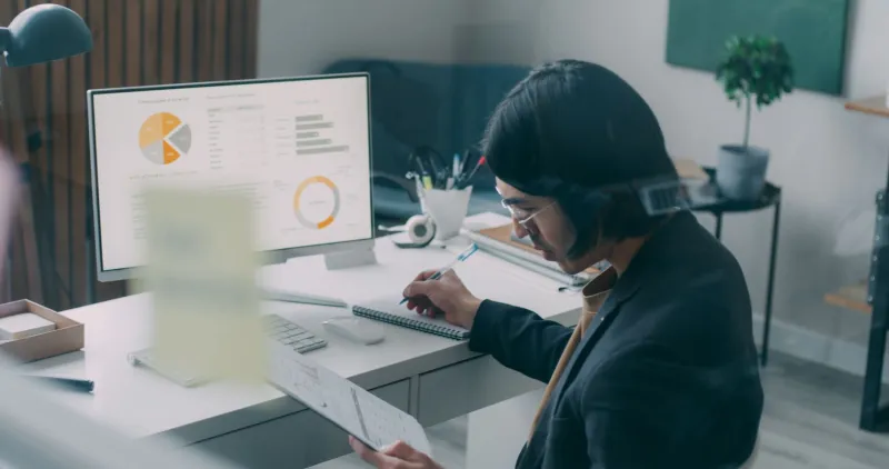 The Silent Majority: How to Turn Your Blog's Passive Readers Into Your Most Valuable Source of Business Intelligence
